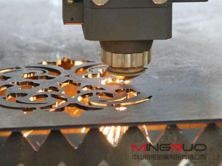 钣金加工中的激光切割到底是什么原理？-银川飞扬特色小吃连锁有限公司