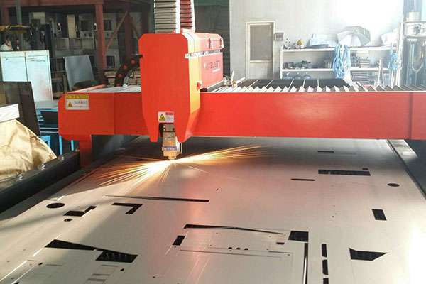 使用激光切割机精密度明显提升-银川飞扬特色小吃连锁有限公司