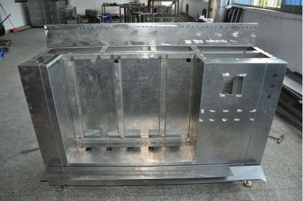 浅谈钣金加工的优势-银川飞扬特色小吃连锁有限公司