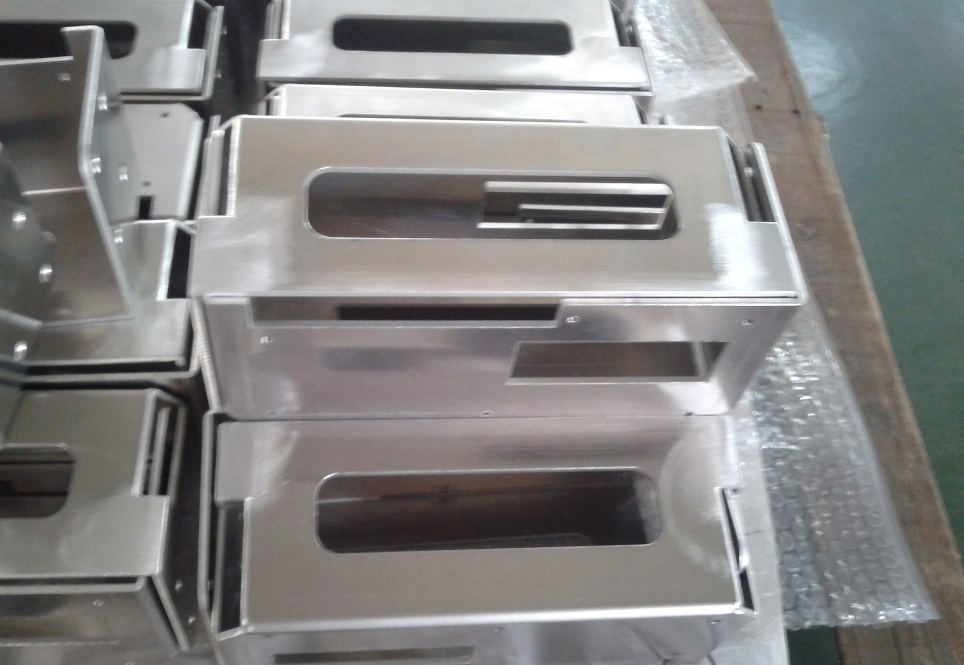 钣金加工时应如何选择材料？-银川飞扬特色小吃连锁有限公司