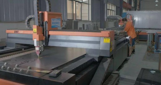 钣金加工激光切割精度除了设备本身还有哪些其他因素？-银川飞扬特色小吃连锁有限公司